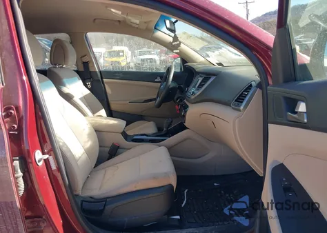 2017 Hyundai Tucson Se z USA, uszkodzony, nr VIN KM8J3CA48HU530361
